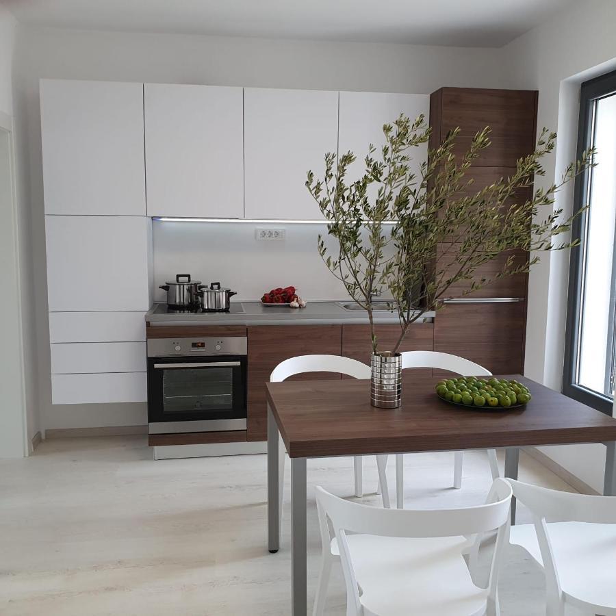 Villa Aquamarine Apartments Novalja Bagian luar foto