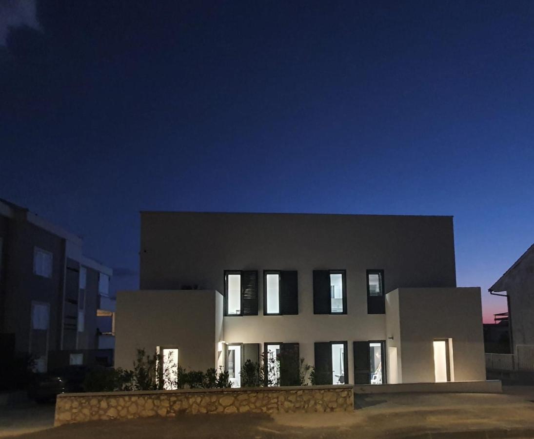 Villa Aquamarine Apartments Novalja Bagian luar foto