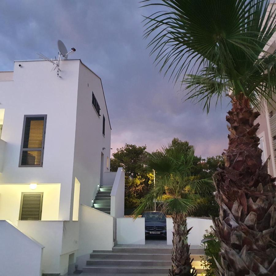 Villa Aquamarine Apartments Novalja Bagian luar foto