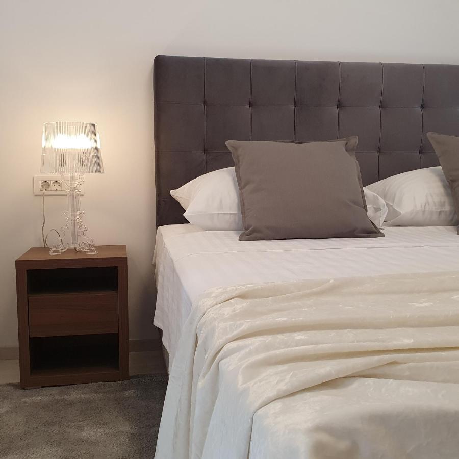 Villa Aquamarine Apartments Novalja Bagian luar foto