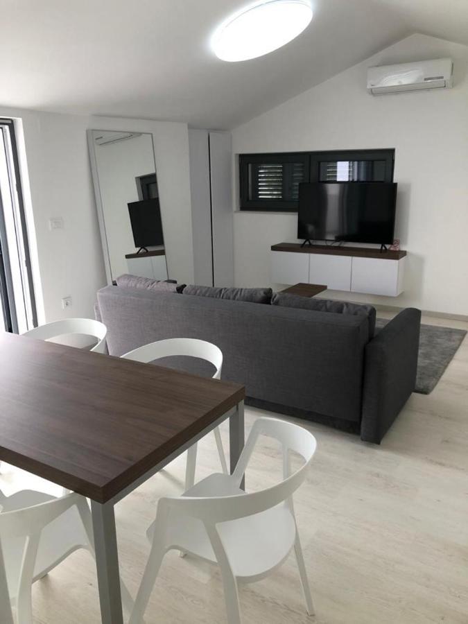 Villa Aquamarine Apartments Novalja Bagian luar foto
