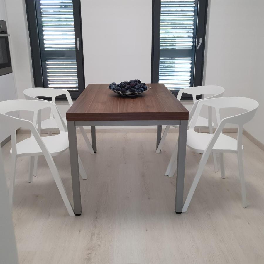 Villa Aquamarine Apartments Novalja Bagian luar foto