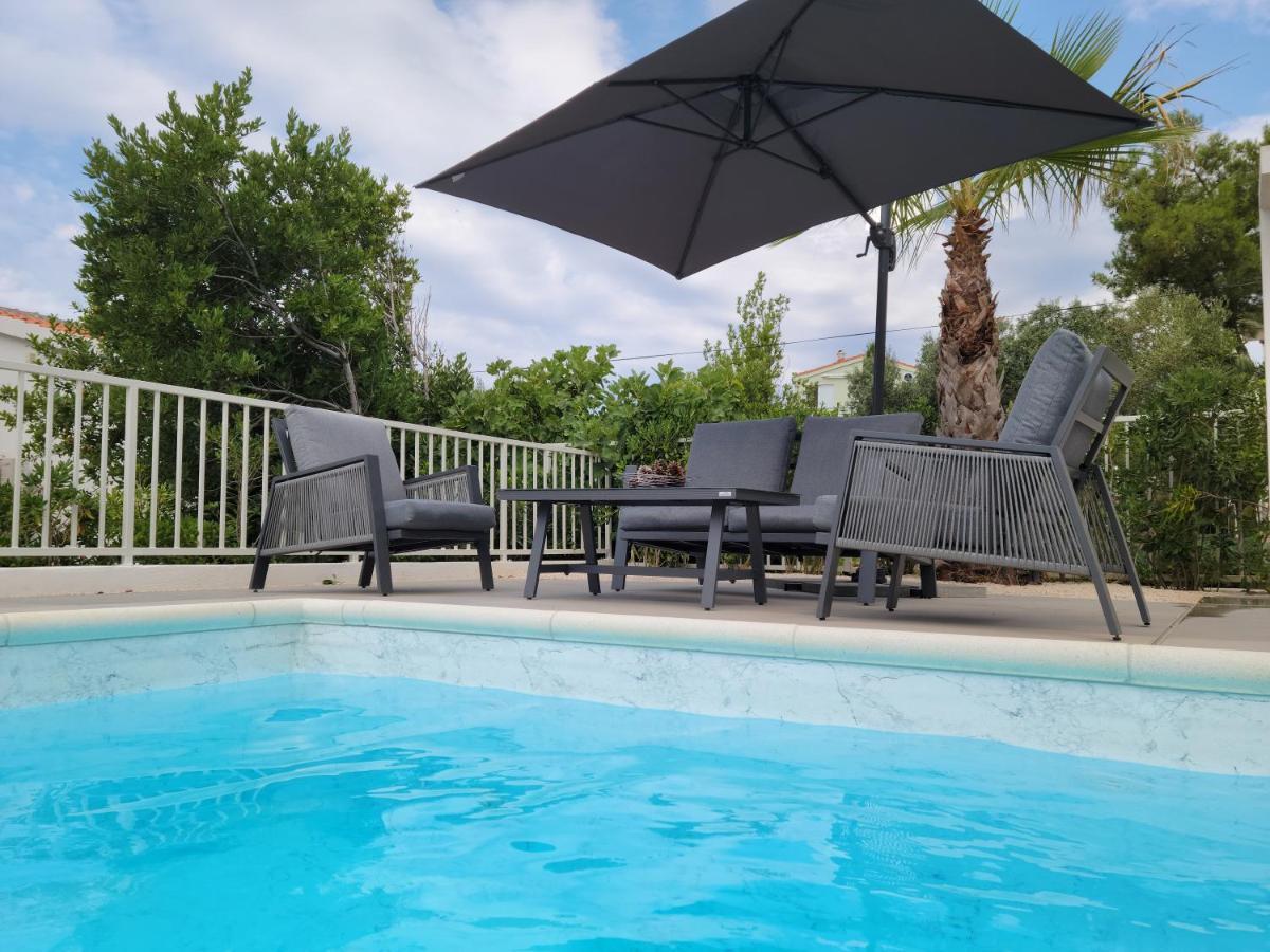 Villa Aquamarine Apartments Novalja Bagian luar foto